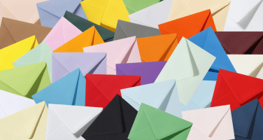 Gekleurde enveloppen: een eyecatcher voor uw post